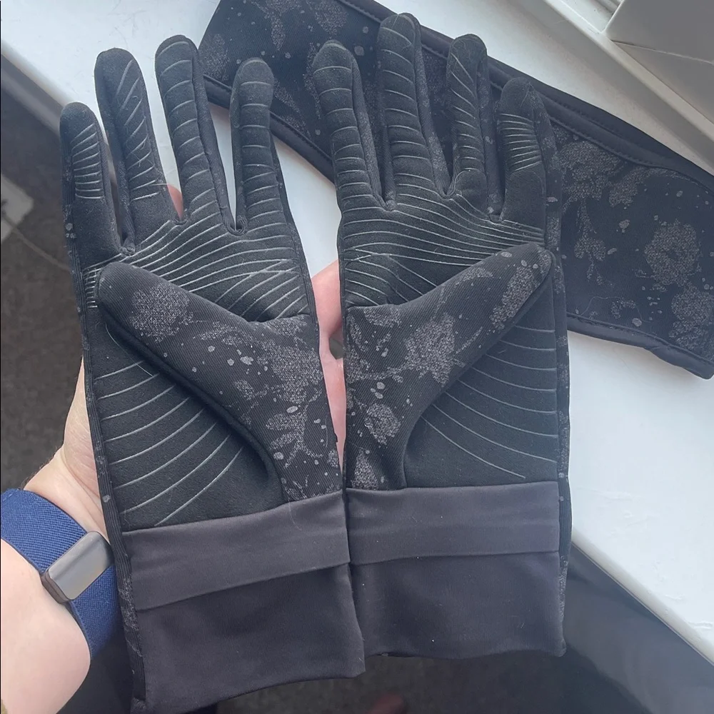 Athleta Reflective Gloves and Headband - Picture 2 of 6